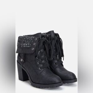 heel ankle lace up boots - black